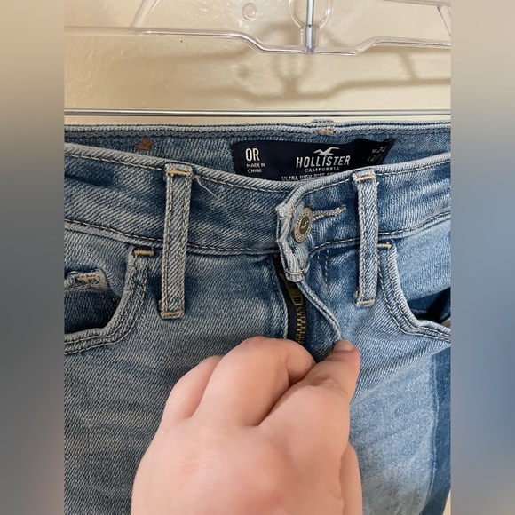 ✨Women’s Hollister Jeans Ultra Hi Rise Skinny Ankle Size 0R - Picture 4 of 9